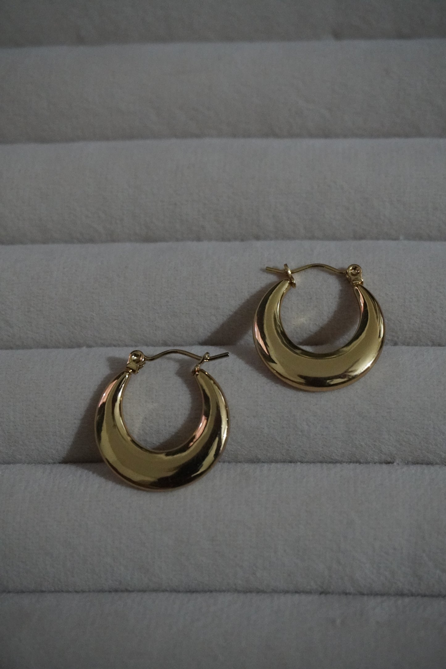 Mini Gloss Crescent Hoops