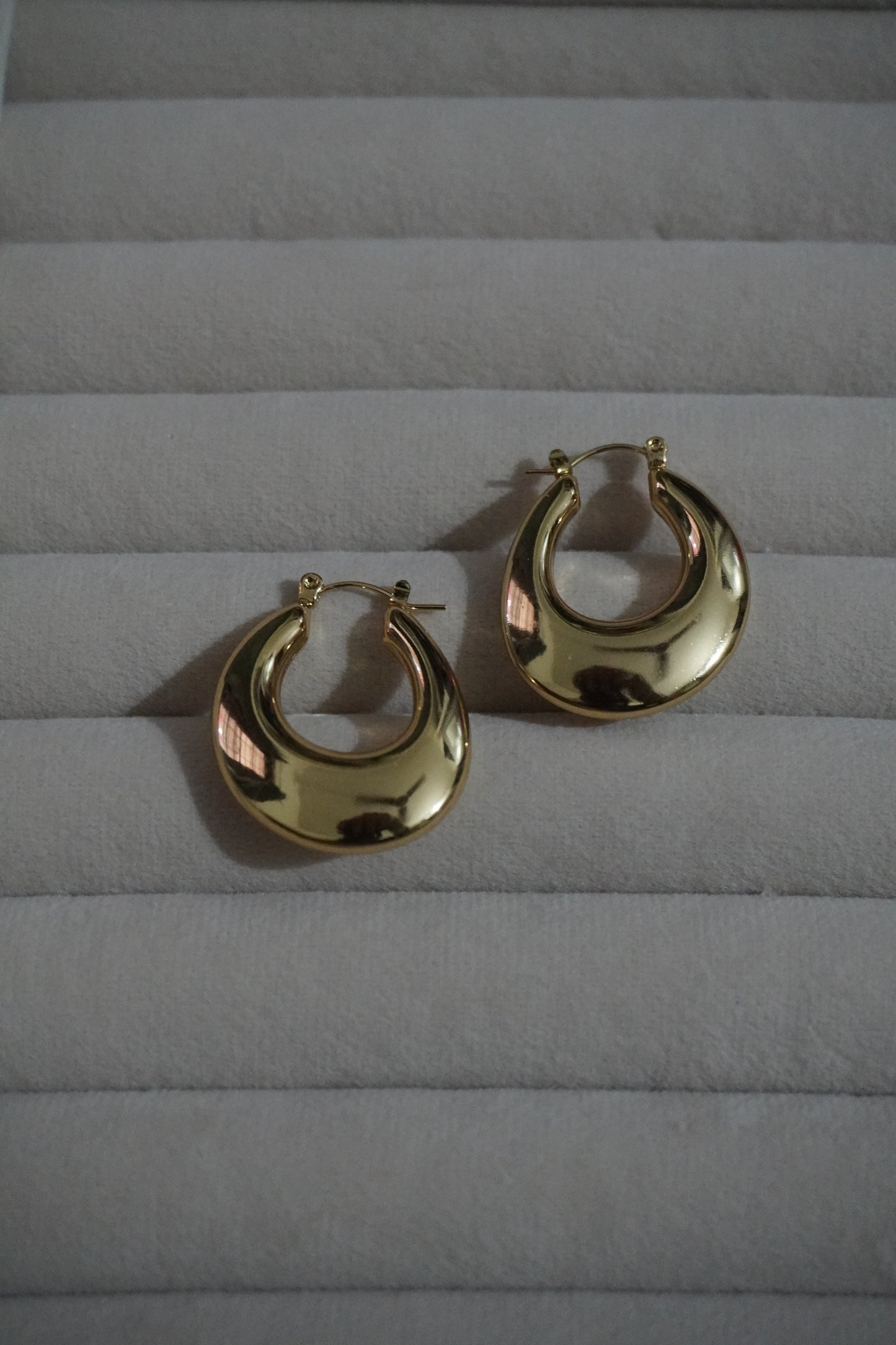 Bold gloss hoops