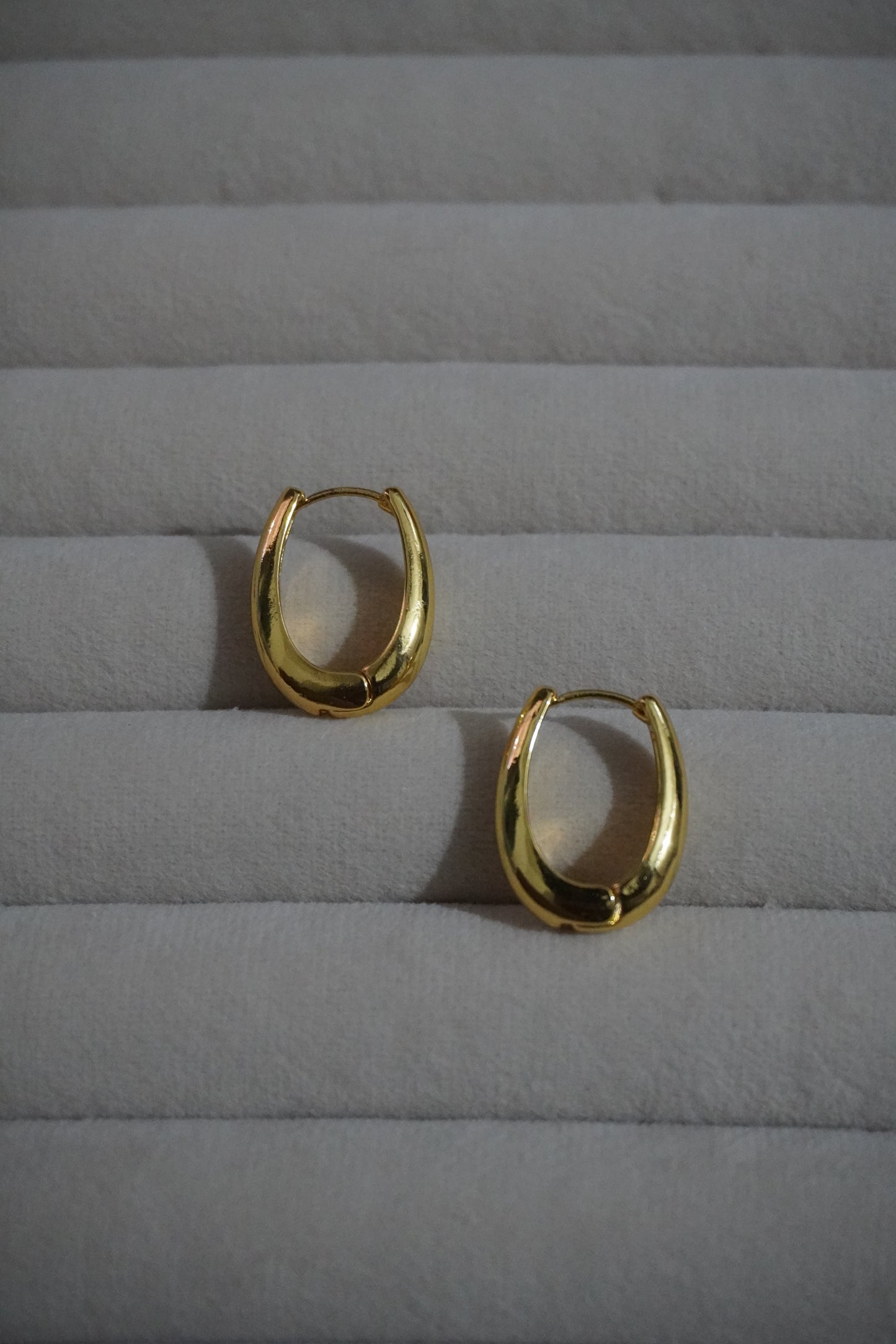 Classic Oval hoops