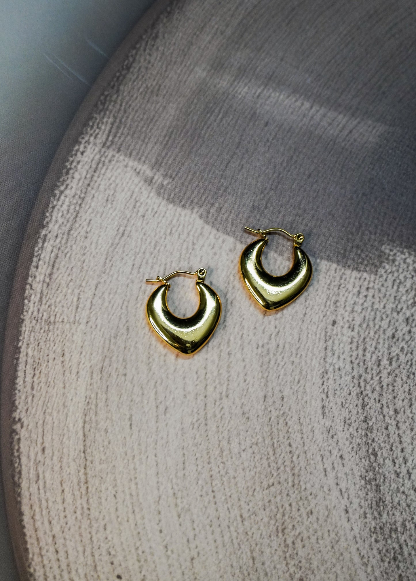 Mini gold heart hoops