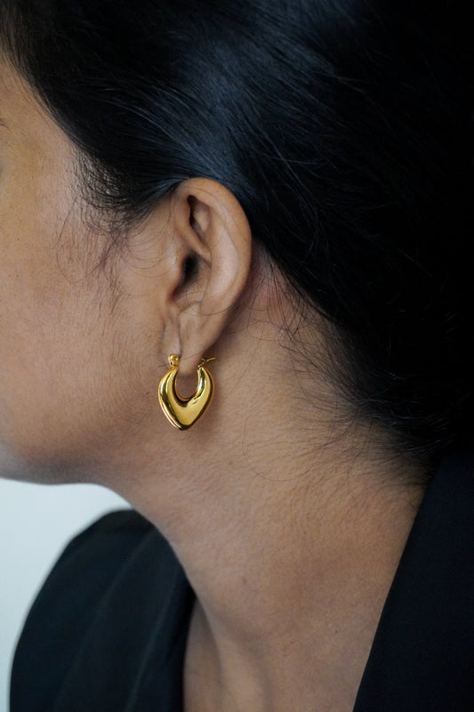 Mini gold heart hoops