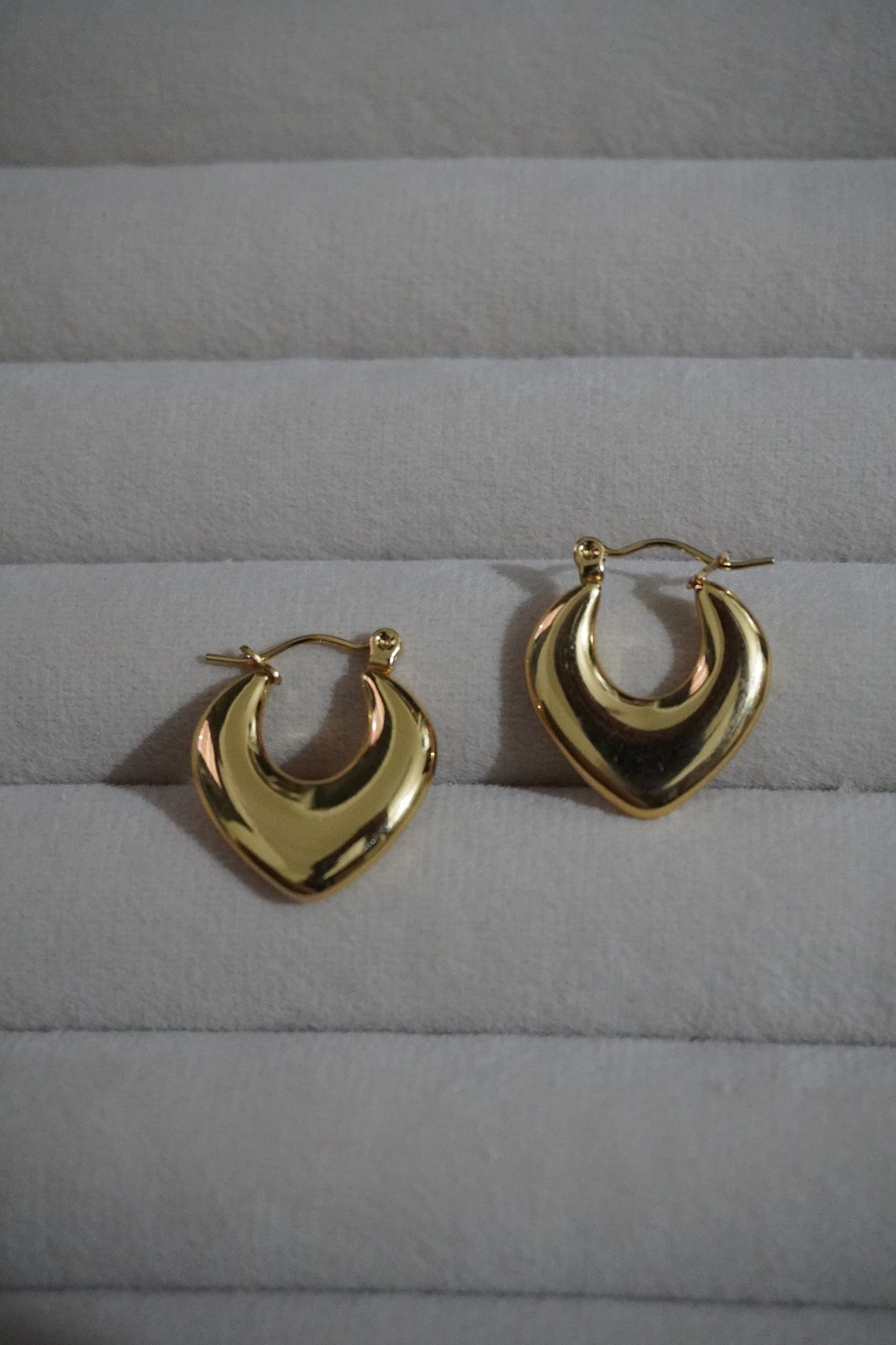 Mini gold heart hoops