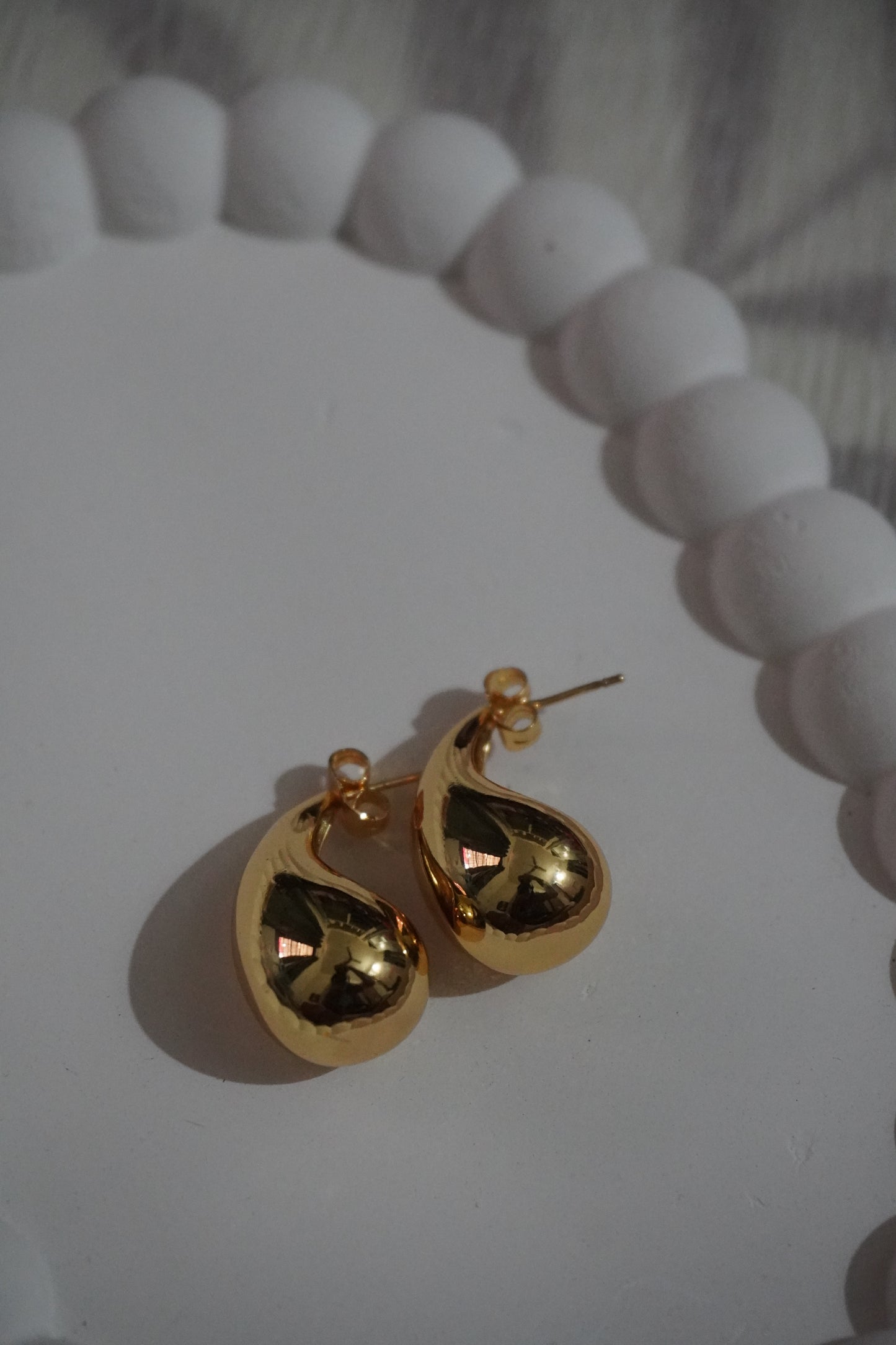 Gold teardrop earrings