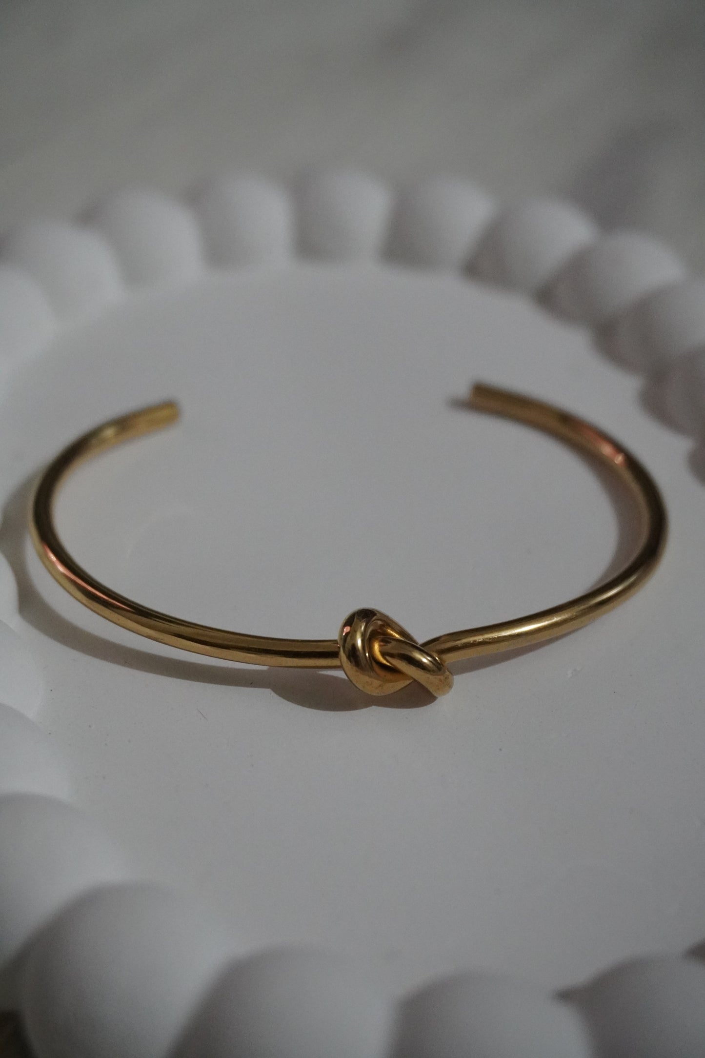 Single knot cuff bracelet