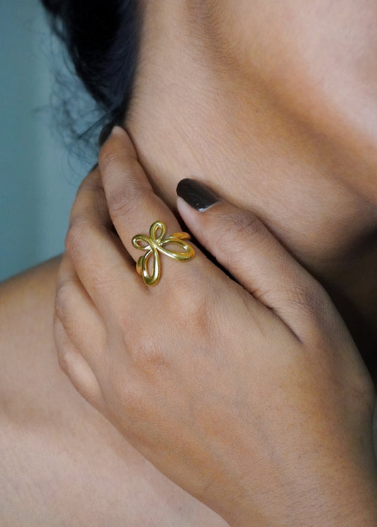 Petal Knot Gold Ring