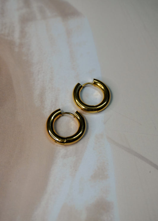 Bold mini hoops